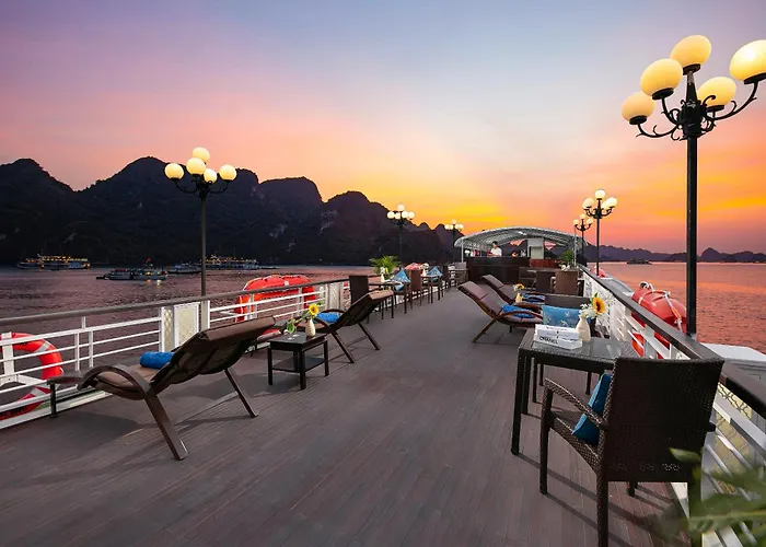 & Bai Tu Long Cruises  5*